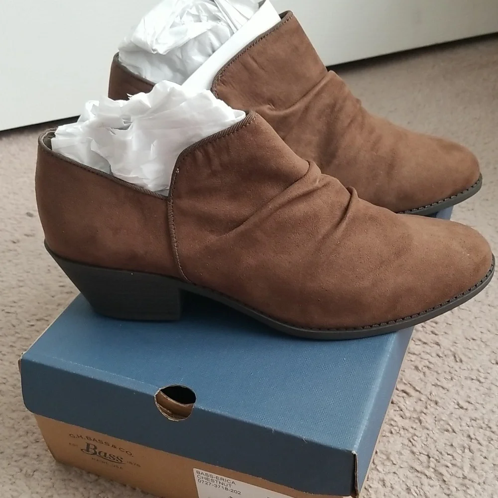 NWB G.H. Bass & Co. Chestnut Ruched Erica Ankle Boot